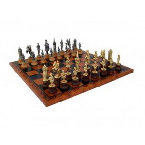 Metaliniai šachmatai su žaidimo lenta iš odos imitacijos