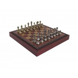 Metalinių šachmatų komplektas su dirbtinės odos žaidimų lenta ir dėže figūroms susidėti