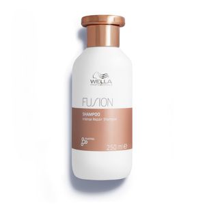 Wella Professionals Fusion Intensive Repair Shampoo Intensyviai plaukus atkuriantis šampūnas, 250 ml